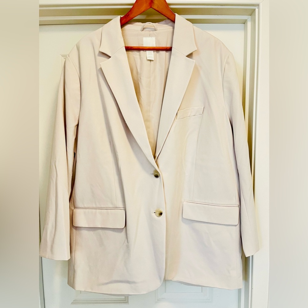H&M Women’s Oversized Blazer